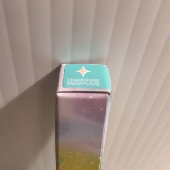 Half magic sparklestick  eye crayon in champagne snowflake NEW - Picture 4 of 12
